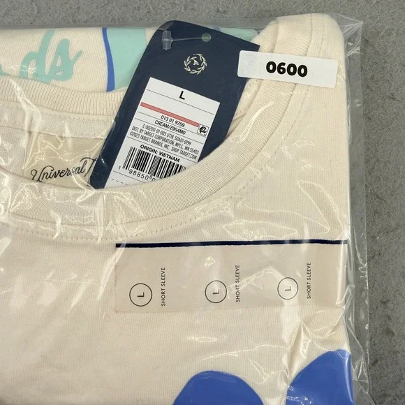 NWT Universal Thread Shirt L Cream Grow Towards Love Floral Graphic Tee Boho - Picture 10 of 10